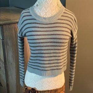 Crop Sweater - Women’s M